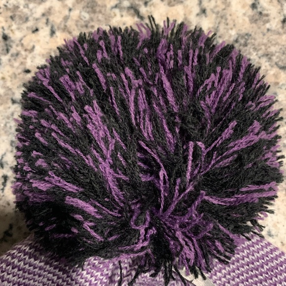 LA Lakers NBA Ultra Game Winter Cuffed Knit Pom Skull Cap Purple OSFM - Picture 7 of 12